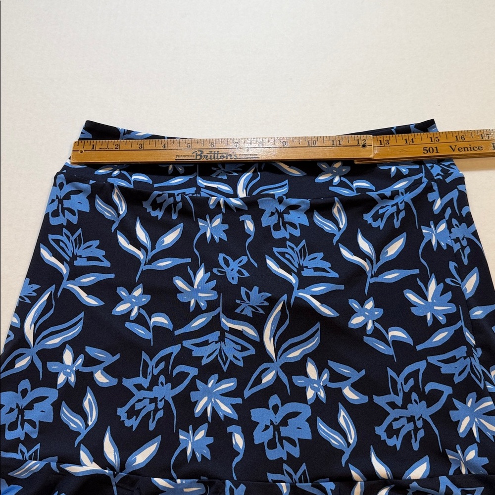 Golftini Move It Long Ruffle Skort - Picture 5 of 8